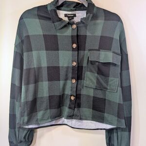 💖2/22 Tattoo Green & Black Buffalo Plaid Boxy Cropped Button-Down - Small